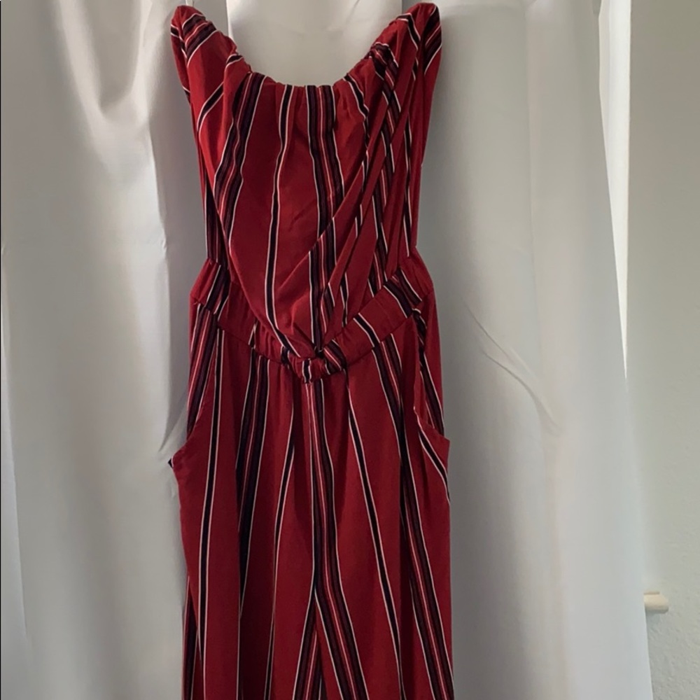 Till’ys Strapless jumpsuit.
